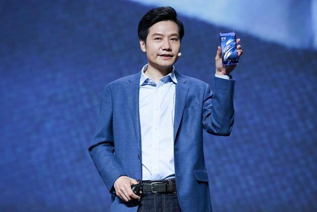 雷军：小米手机卖1万也有人买，但现在高价低配