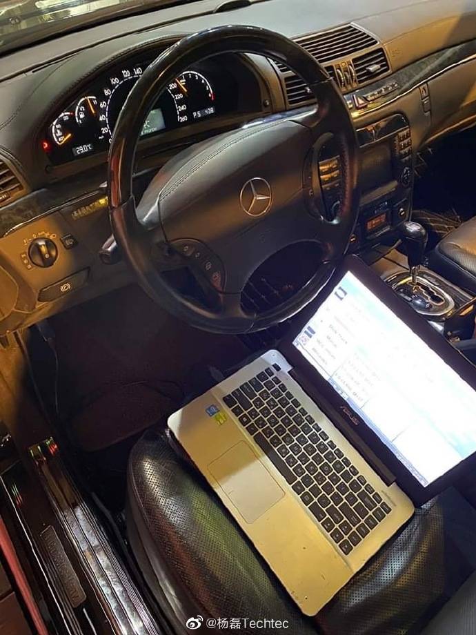 奔驰w220s600v1255双涡轮改装德国techtec定制ecu程序刷ecu改装