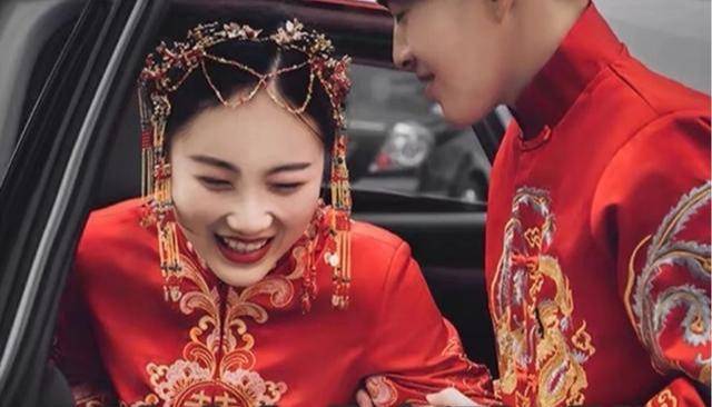 什么叫订婚怎样订婚 0a464b8e7e7147b9b061dca98216299a.jpeg