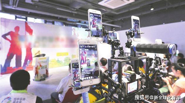 真香|一部手机缘何能“撬动”世界直播经济，世界网红直播大赛（会）悄然启动