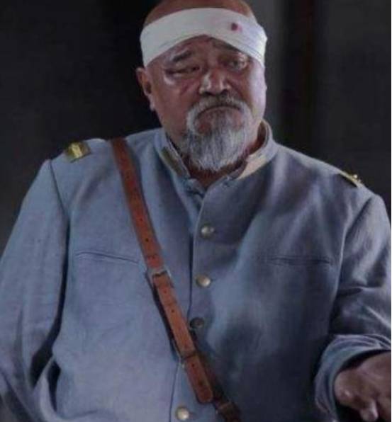 收藏古董的演员 8f60d7aeb0414c168ea97190cf3adbdc.jpeg