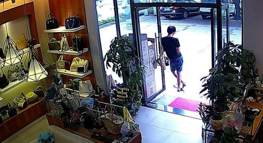 我花了30多万开了一家店，才一个多月每天房租都不够，不知道怎么办？