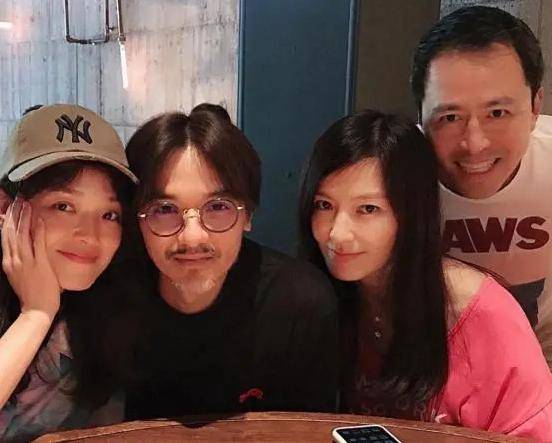 舒淇为冯德伦庆生,46岁冯德伦亲自下厨秀恩爱,