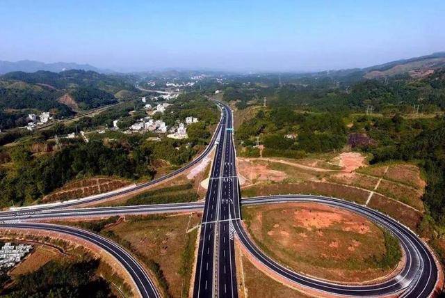 南宁gdp最新消息_南宁虎丘疫情最新消息(3)