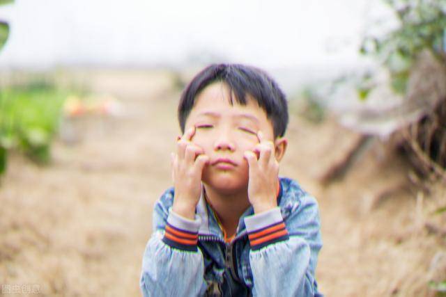 孩子在家惹是生非，父母别头疼，这是他开拓精神和创造力的表现