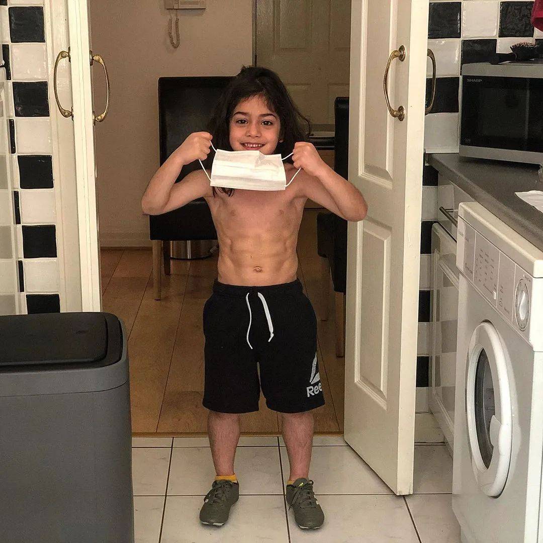 Arat|钻石口罩，可能是最没用的奢侈品