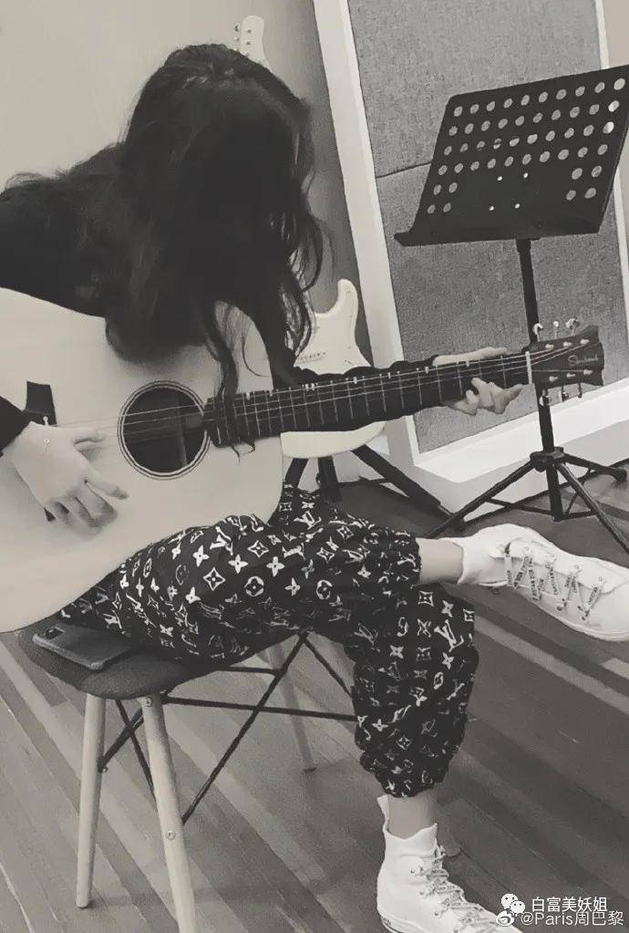 I'am|上海15岁富二代背景神秘不可说，王菲女儿都不敢抢她风头？