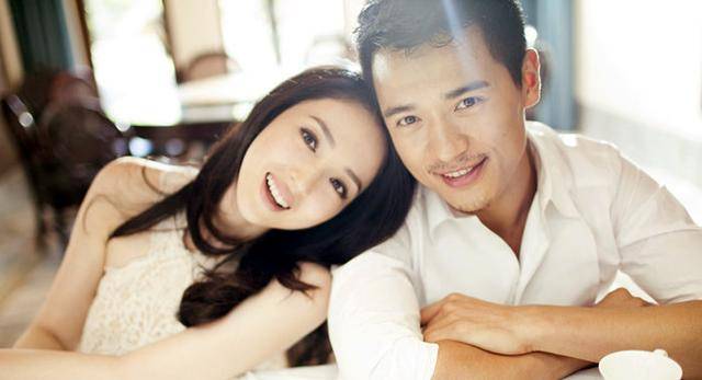 董璇新恋情曝光，姐弟恋引发争议，难道是被前