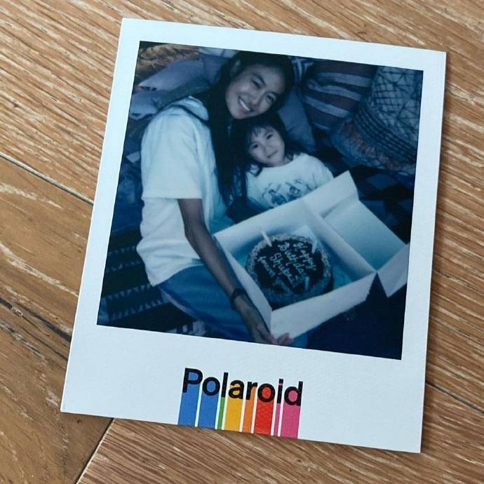 陈冠希化身情话boy，晒老婆泳装照表白：你来之