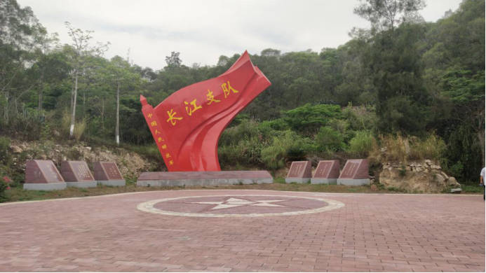 福建农林大学学子三下乡参观长江支队纪念园学习红色精神