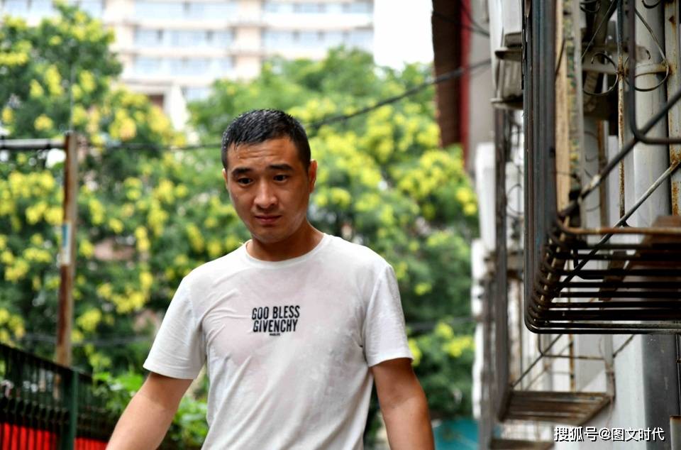 孩子|病房里被饿哭，爸爸发誓：这辈子不会再让你挨饿男童不幸患重病