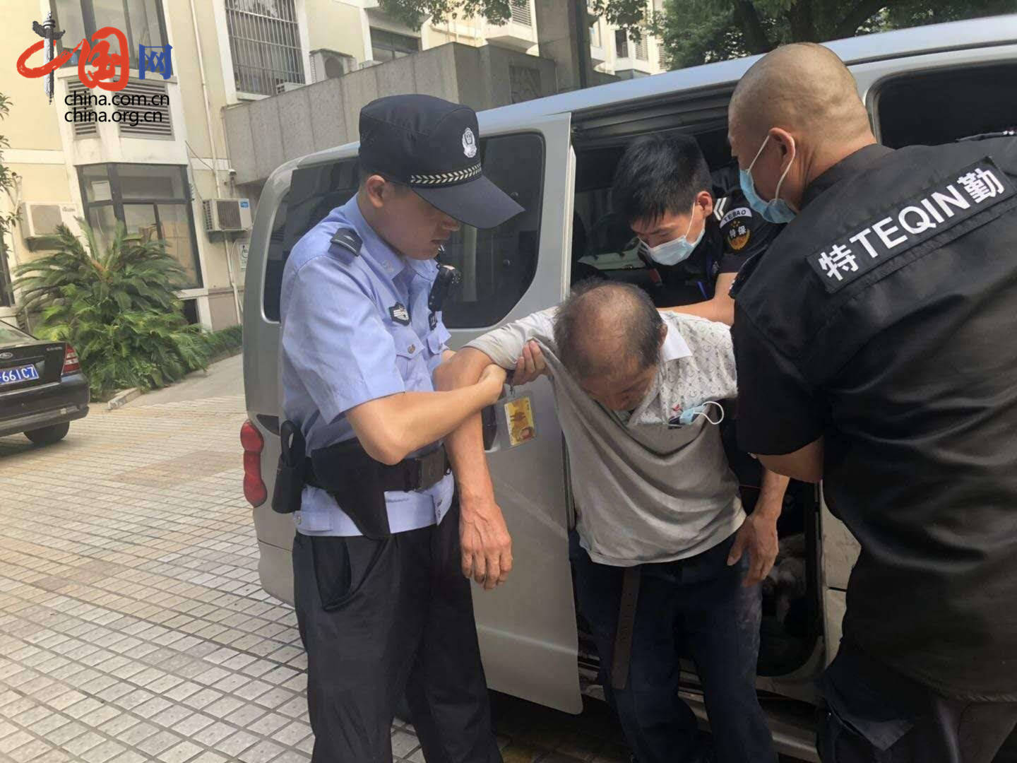 七旬老人傍晚散步 离家未归近20个小时