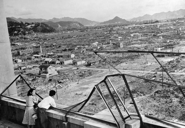 广岛原子弹爆炸后惨状:7万人瞬间"蒸发",幸存者认为进入地狱