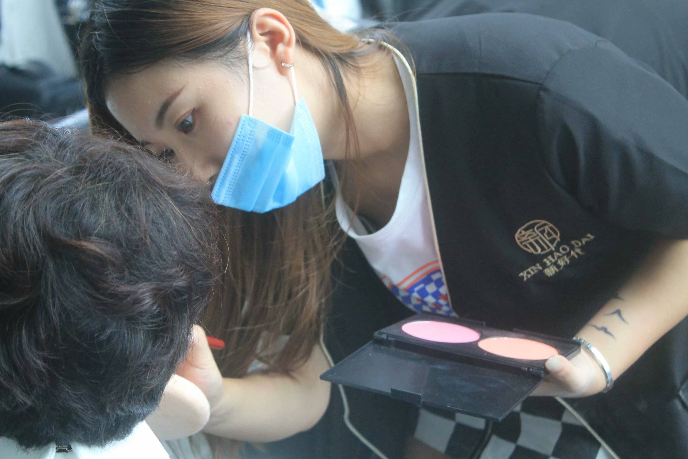 见闻记录|为什么学美容美发要去新好代学校，而不是在店里做学徒？