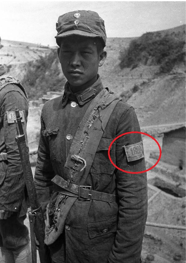 原创原来八路军戴的臂章不是八路,别再被电视剧骗了几十年