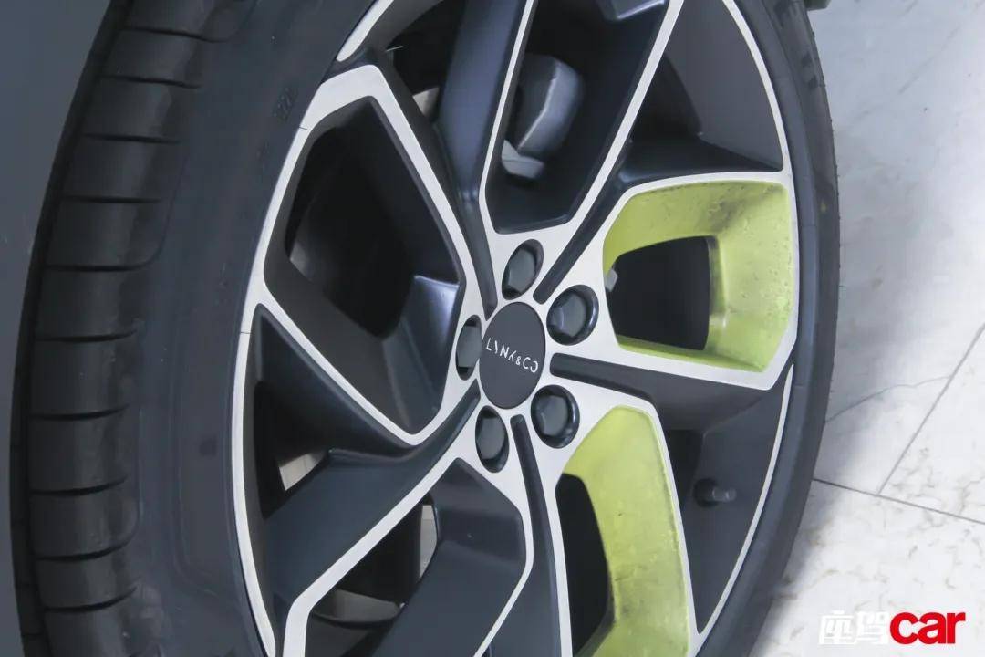 跑车大轮毂 fd530abbeb8e499c9800d6ac06dec3b5.jpeg