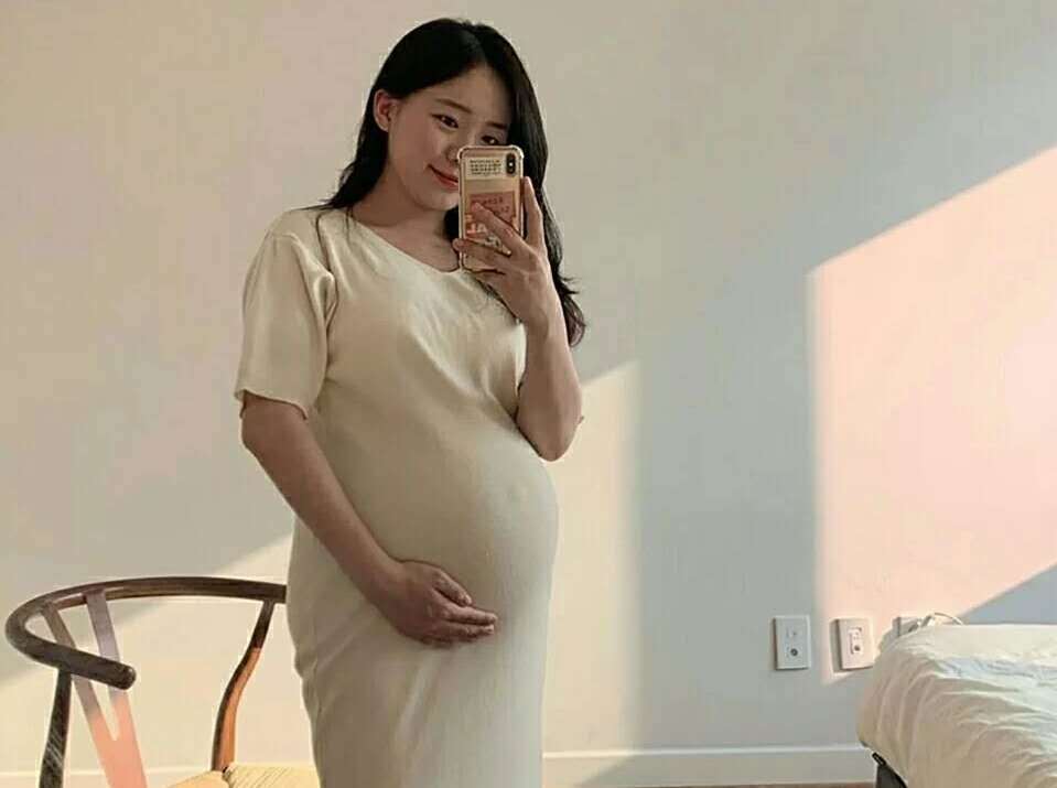 孕晚期“耻骨痛”到怀疑人生，四类孕妈最易发生，别傻傻只会干熬