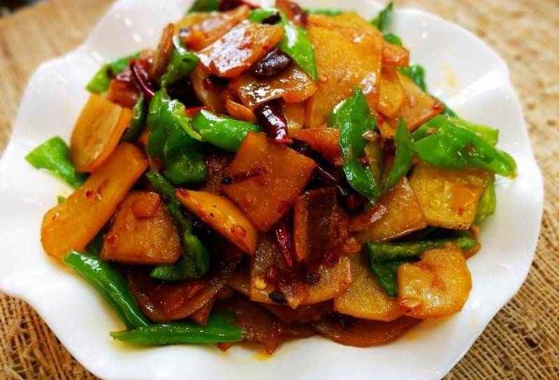 炒什么菜放豆瓣酱会更香 7c0722873fc644e79a00eda430f93e91.jpeg