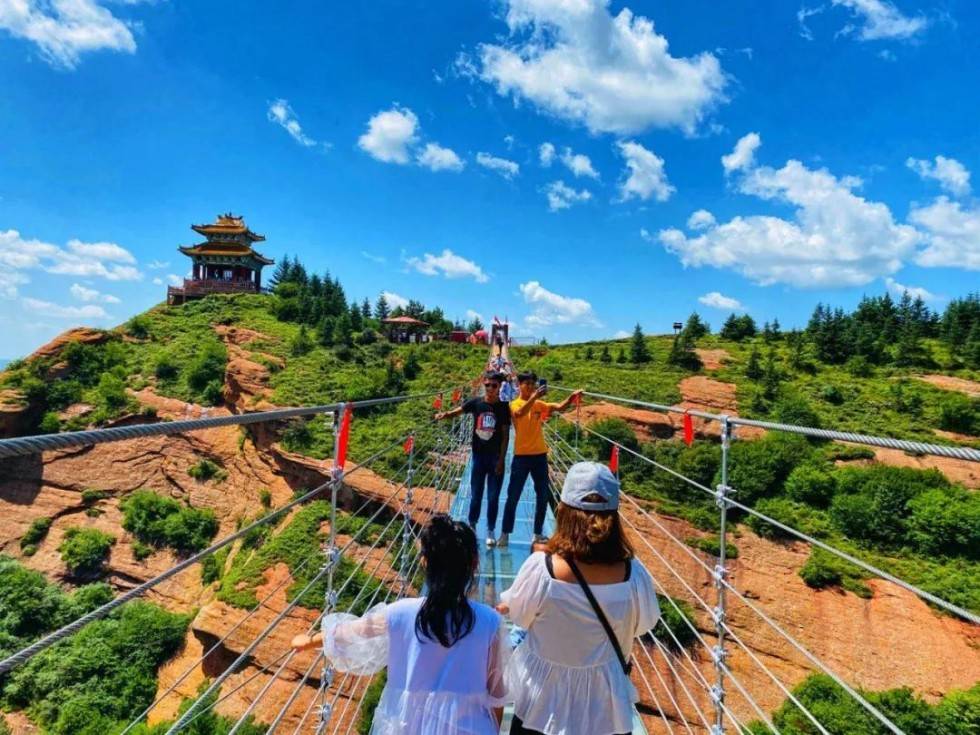 还不快来六盘山旅游景点坐拥美景