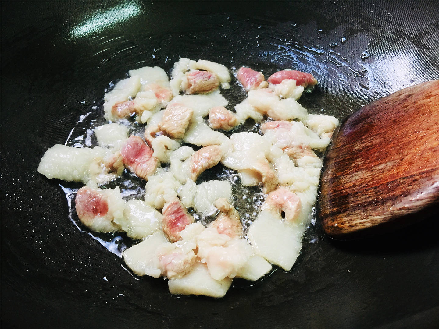 西芹|记得给家人吃这个菜，清热排毒赶走湿气，安稳度过三伏明日末伏