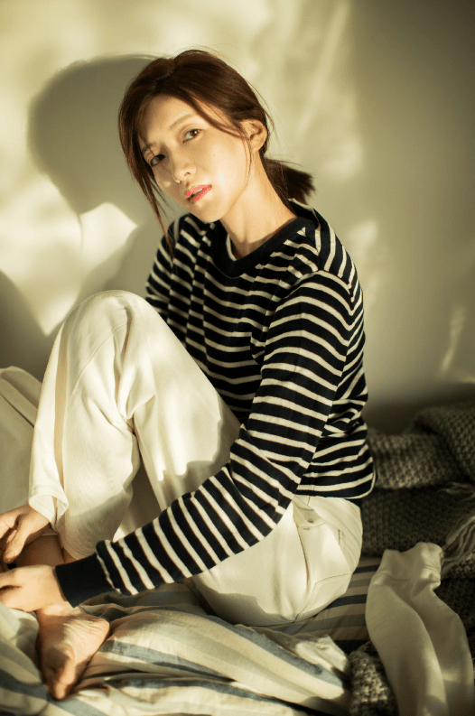 服装|江疏影的“推推靴”是认真的吗？腿不够细驾驭不上，对自己太狠了