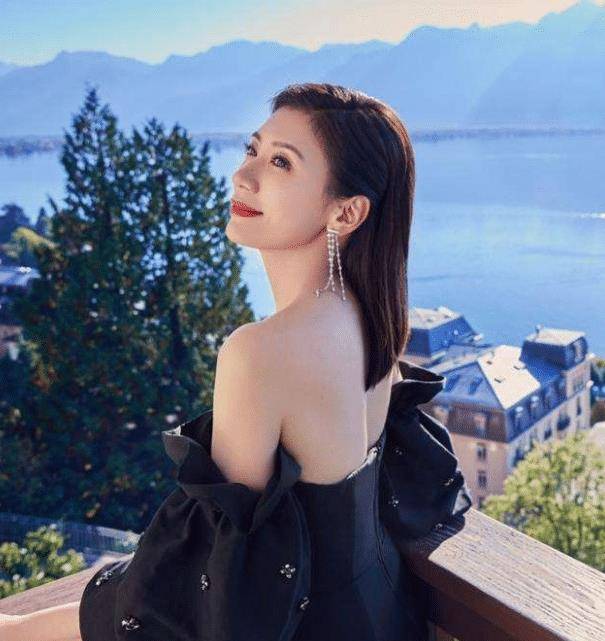 原创她嘲讽贾静雯没“儿子命”，如今儿媳过门4年没动静，网友：活该