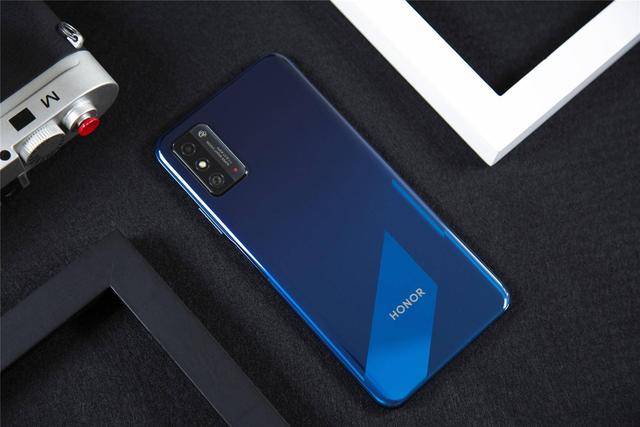 荣耀x10max大屏加5g1899元起