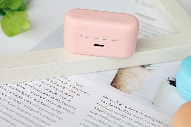 耳机|诺基亚终于不再用“情怀”出牌，这款真无线耳机真是太懂妹子的心