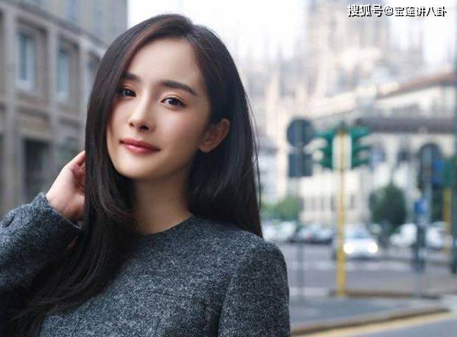 她曾是杨幂的小助理,已经成为大牌明星,网友:励志!