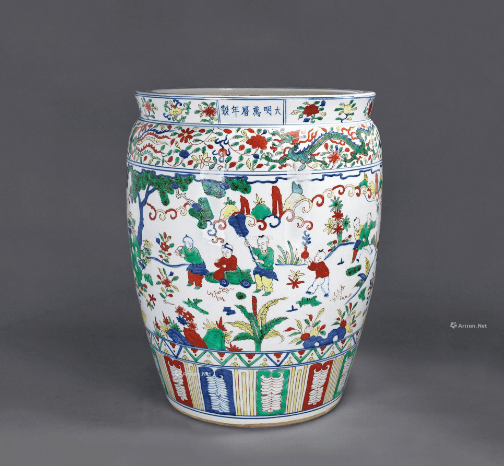 拍卖|明代万历五彩瓷器拍卖价格，市场行情价值分析，万历五彩瓷器值多少钱？