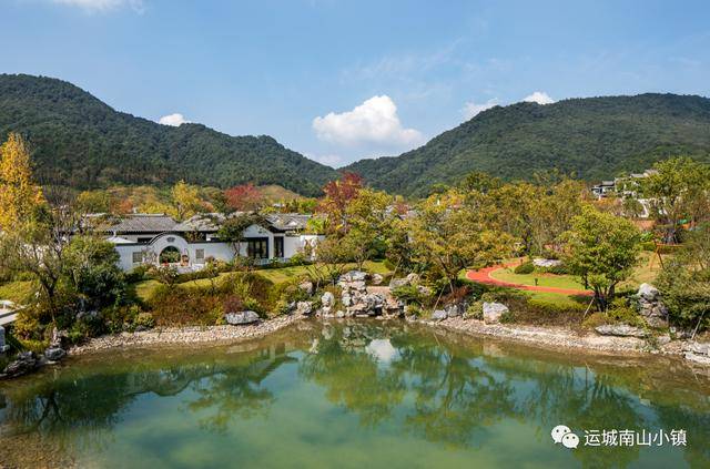 蓝城小镇实景图