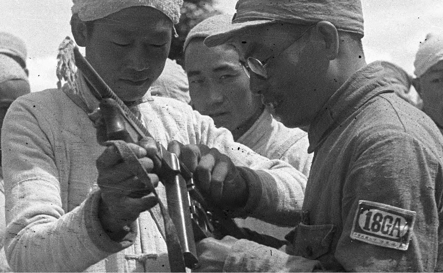 出现在中国抗日游击队员手中的美式汤普森冲锋枪来自哪里