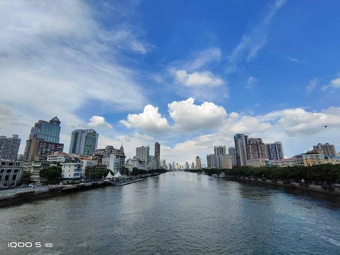 手机|iQOO 5详细评测：超快闪充加持的真性能旗舰