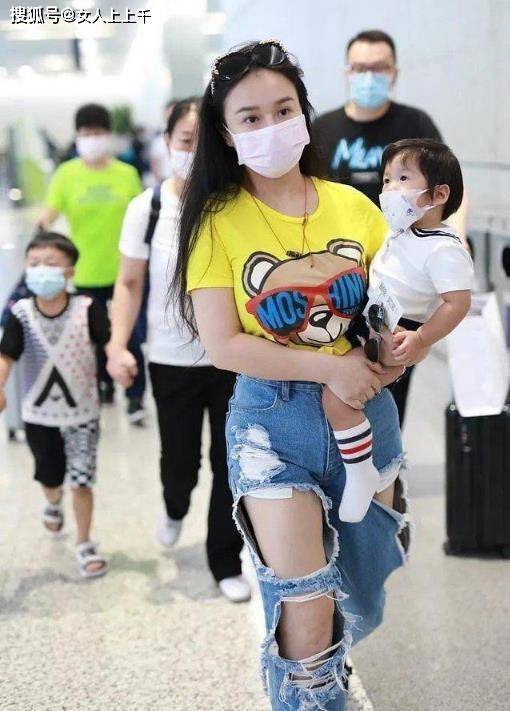 冉莹颖|被羡慕的两个星太太，如今一个活成仙女，一个生三胎身材以垮