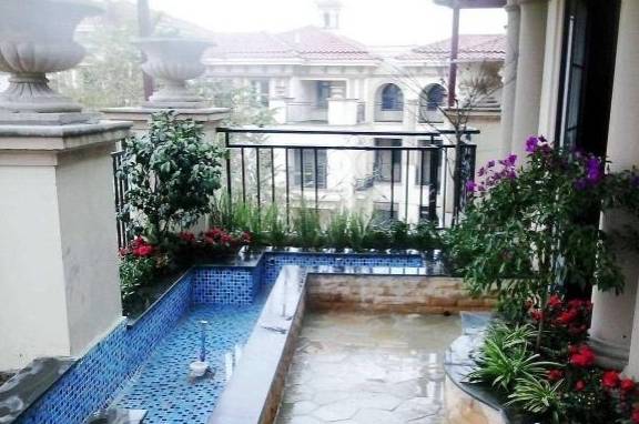 怎样改造阳台成花园 96a20f79cabd4a949509d16d51af2246.jpeg