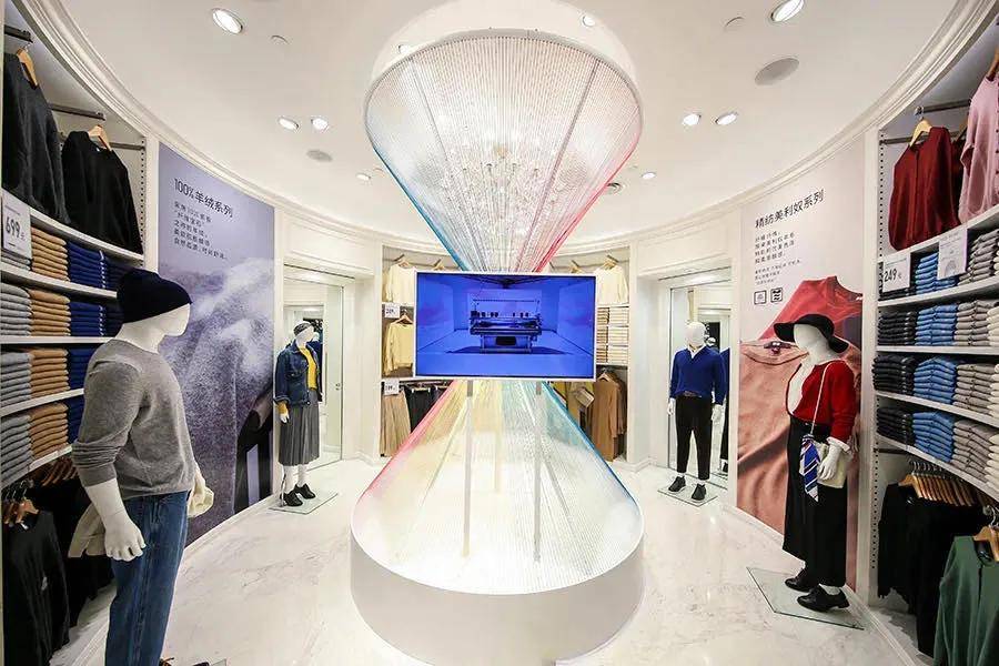 新店|2个月连开近30家新店，优衣库的勇气和底气