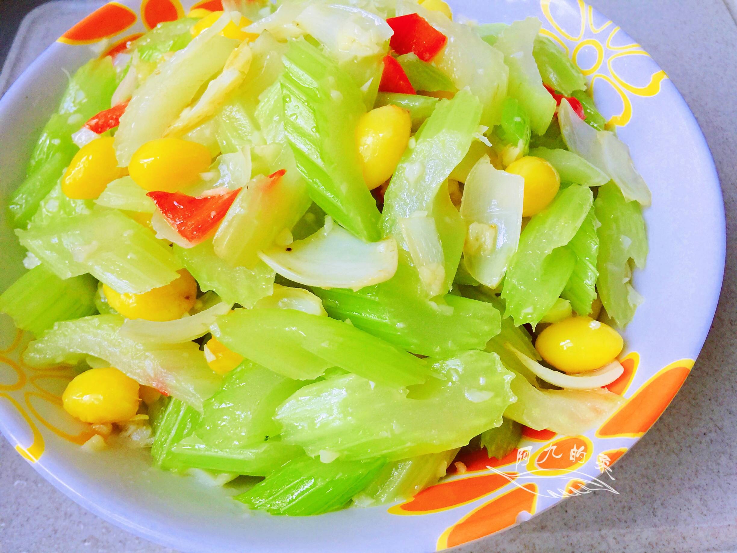健康瘦身的蔬菜素食沙拉高清图片下载-正版图片500543687-摄图网