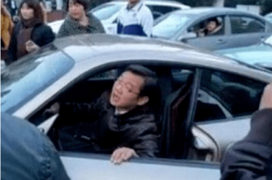 什么年代才开始有交警 5b1db19528264ee5aa96b4e99d4eb0b2.png