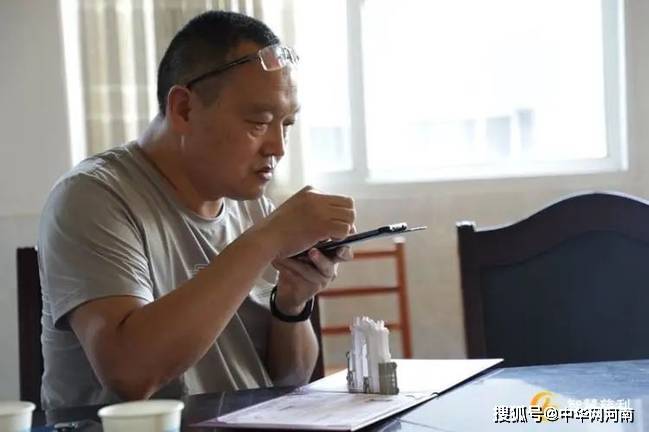 慈利|湖南慈利一对双胞胎学霸，一个上清华一个上北大！父亲脸上笑开花