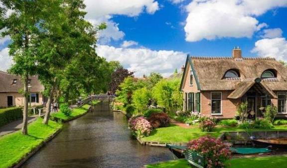 世界鲜华之国，欧洲最开放的国家之一荷兰，这些旅游景点值得一去
