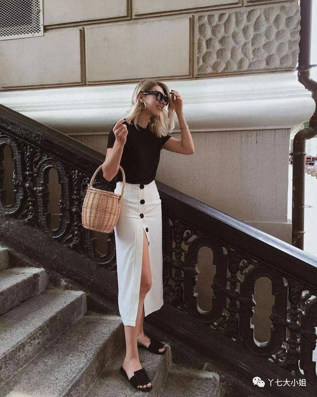 装饰|嫌衣服单调？加几颗小钮扣，眼睛都看直了~