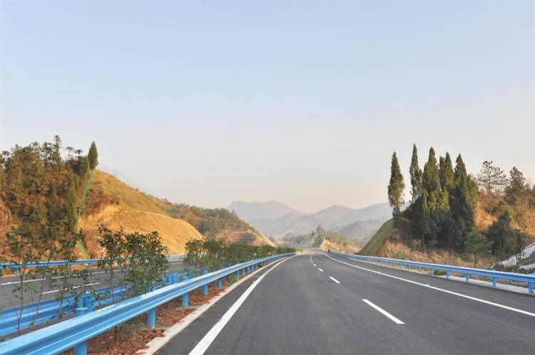 咸宁崇阳县GDP_咸宁崇阳县白马村雷芳(2)