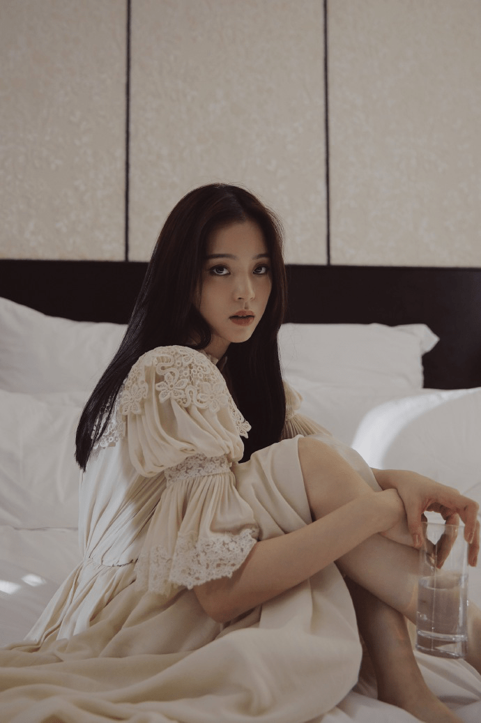 黑长直|全智贤黑长直美得嚣张，王祖贤更是一红30年，直男斩全凭这个发型