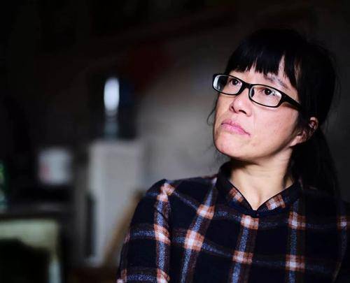 余姐|原创武僧一龙粉丝与诗人余秀华对骂，事后道歉：我错了，以后不敢了