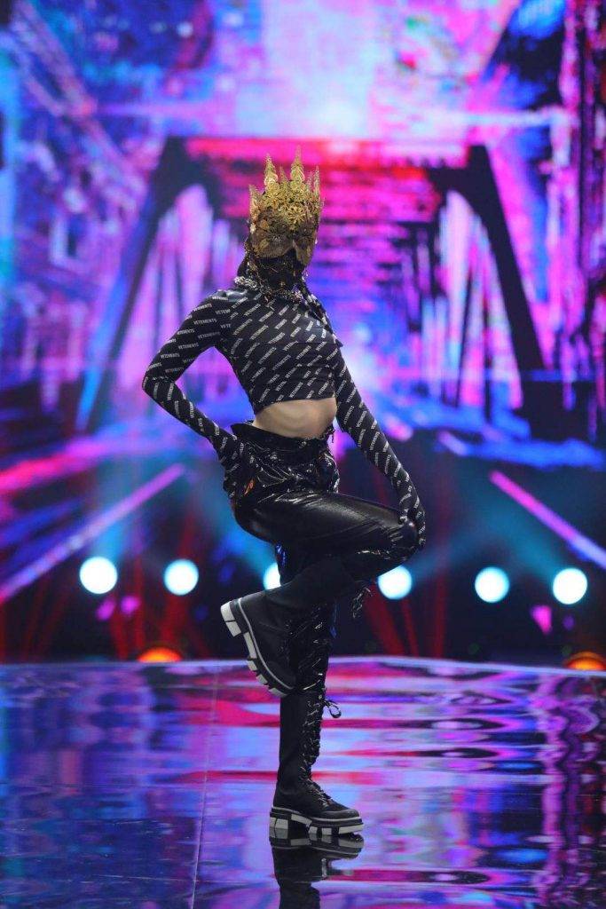 张韶涵|《蒙面舞王》战火升级，女王不戴冠大秀“女有力”圈粉张韶涵