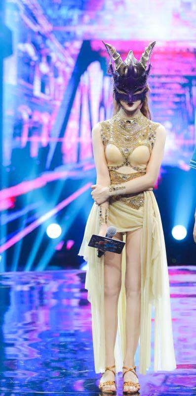 张韶涵|《蒙面舞王》战火升级，女王不戴冠大秀“女有力”圈粉张韶涵