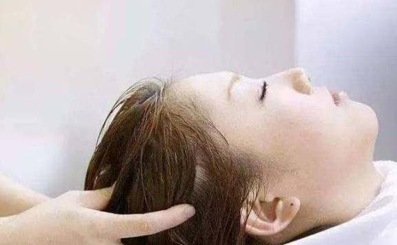 怎么做才能生发不脱发 918a05bf793e480590ed2692923b3077.jpeg