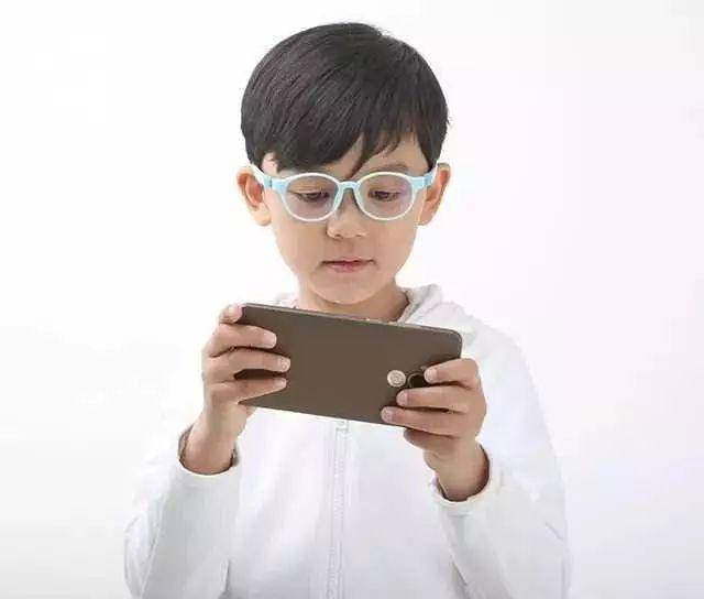 在家怎么查近视眼 9ac1426d34de41b09582c7940699b789.jpeg