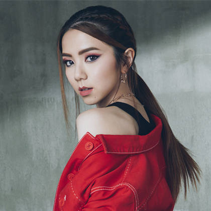 理由|七夕约会 怎少得了色彩鲜明的眼影盘