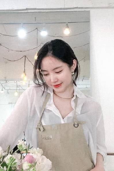 美貌|Apink 孙娜恩的“美貌近况”：身材、气质、氛围都绝了
